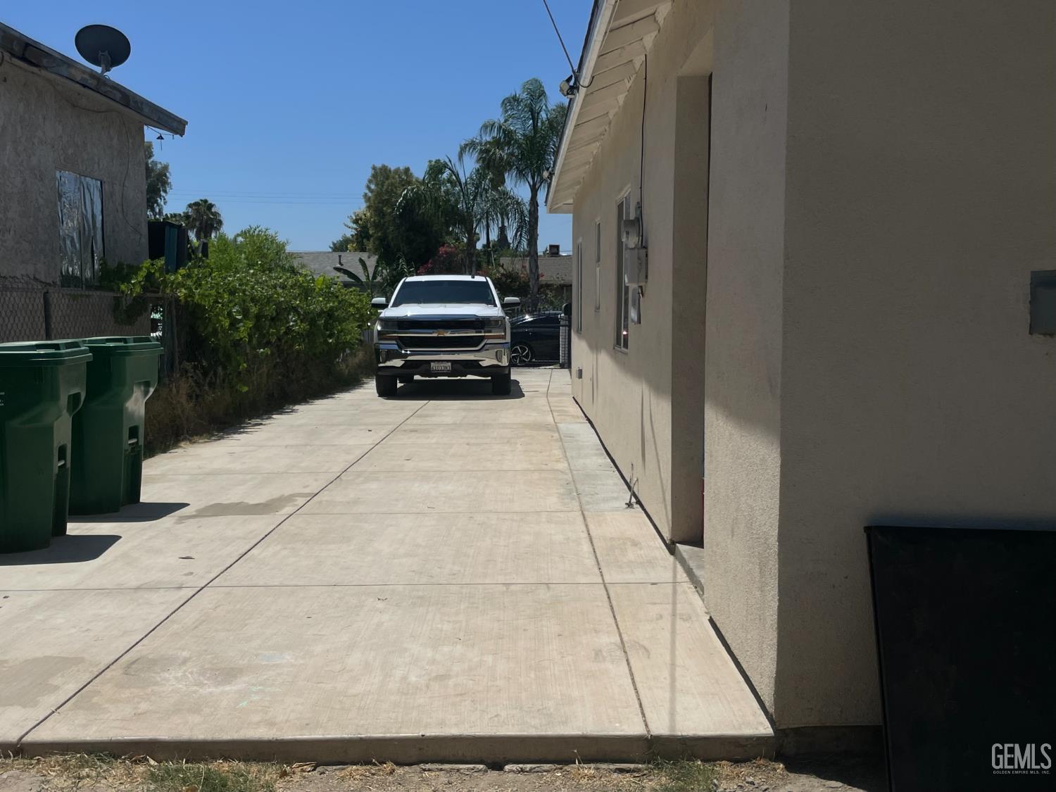 1012 Feliz Drive — photo 2