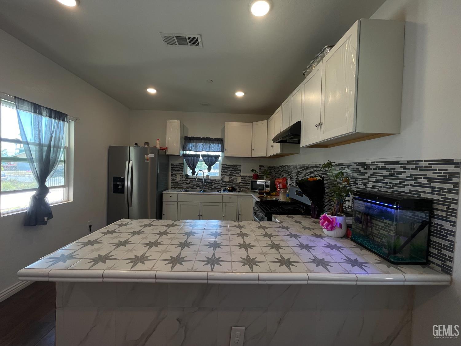 1012 Feliz Drive — photo 9