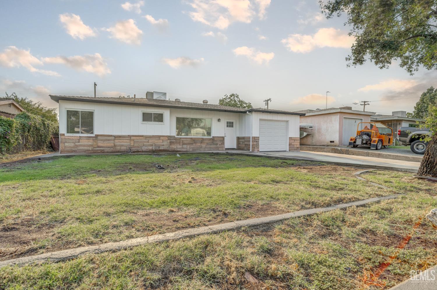 918 Blossom Street, Bakersfield, CA 93306 — photo 4