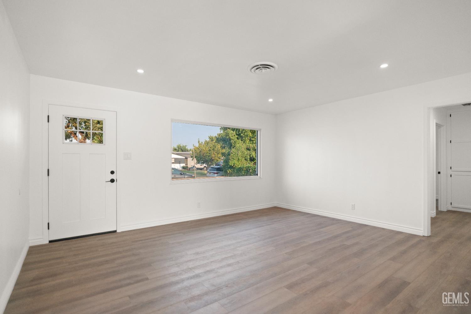 918 Blossom Street, Bakersfield, CA 93306 — photo 7