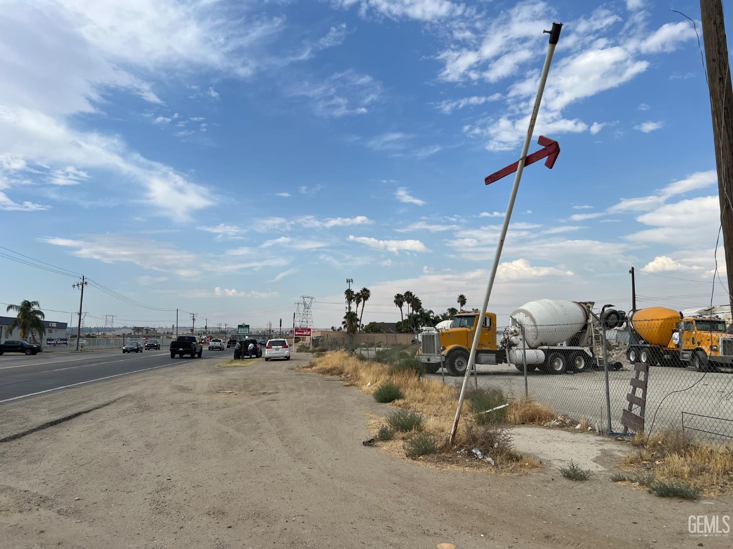 Weedpatch Highway — photo 5
