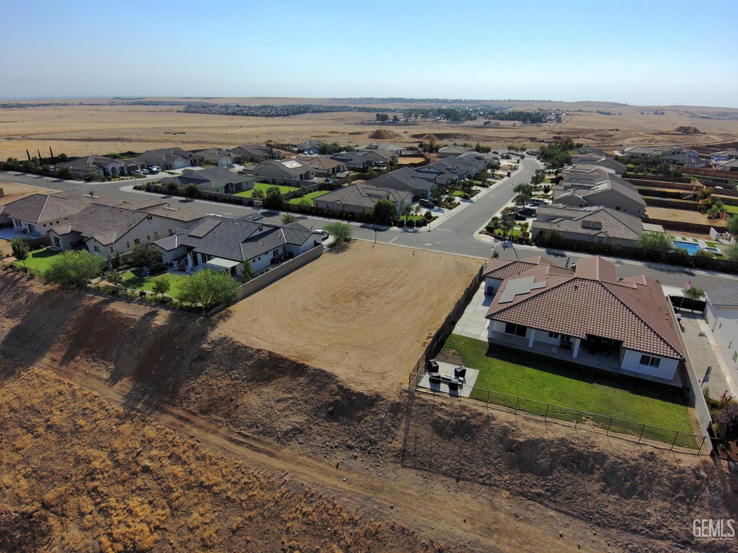 6825 Aquamarine Drive — photo 5