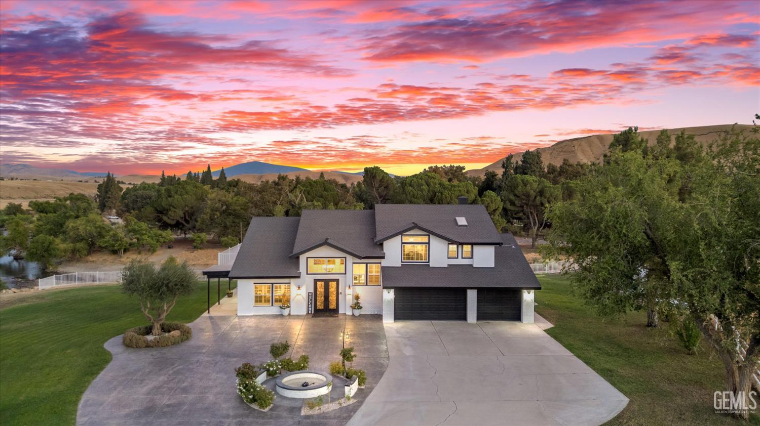 Photo of 10711 Round Mountain Road, Bakersfield, CA 93308