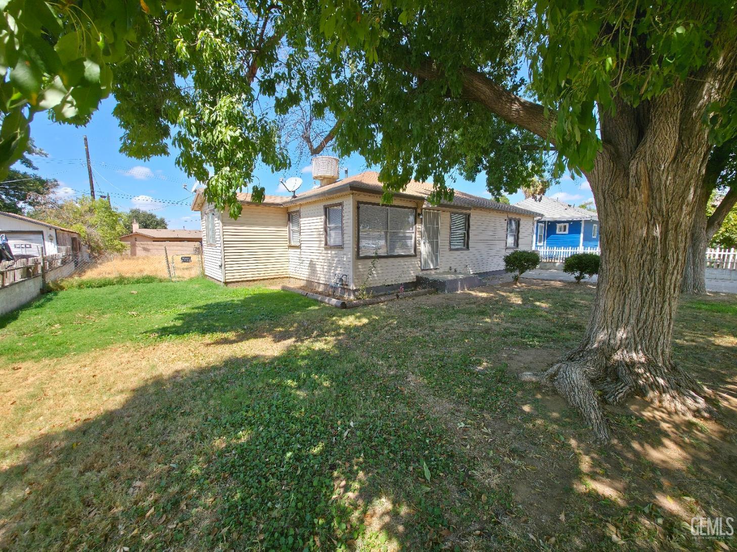 6317 Tallman Avenue — photo 3