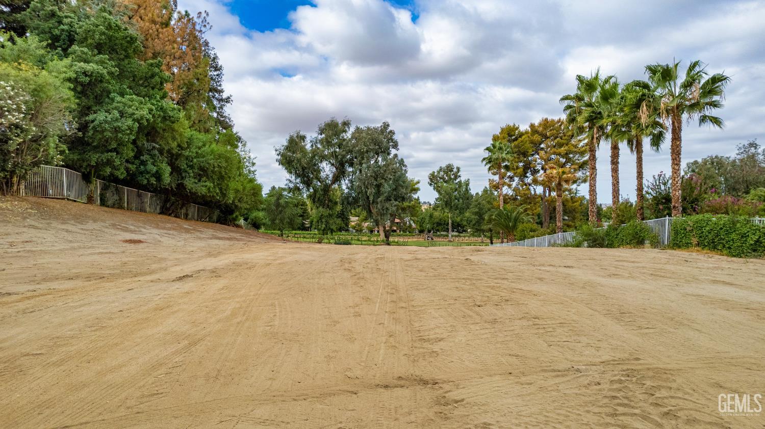 6120 De La Guerra Terrace — photo 3