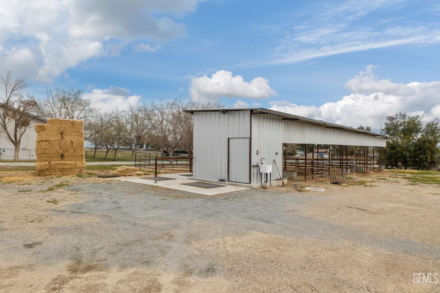 Photo of 28106 Highway 119, Taft, CA 93268