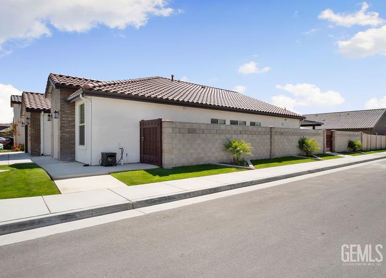 3301 Whispering Brook Lane, Shafter, CA 93263 — photo 20