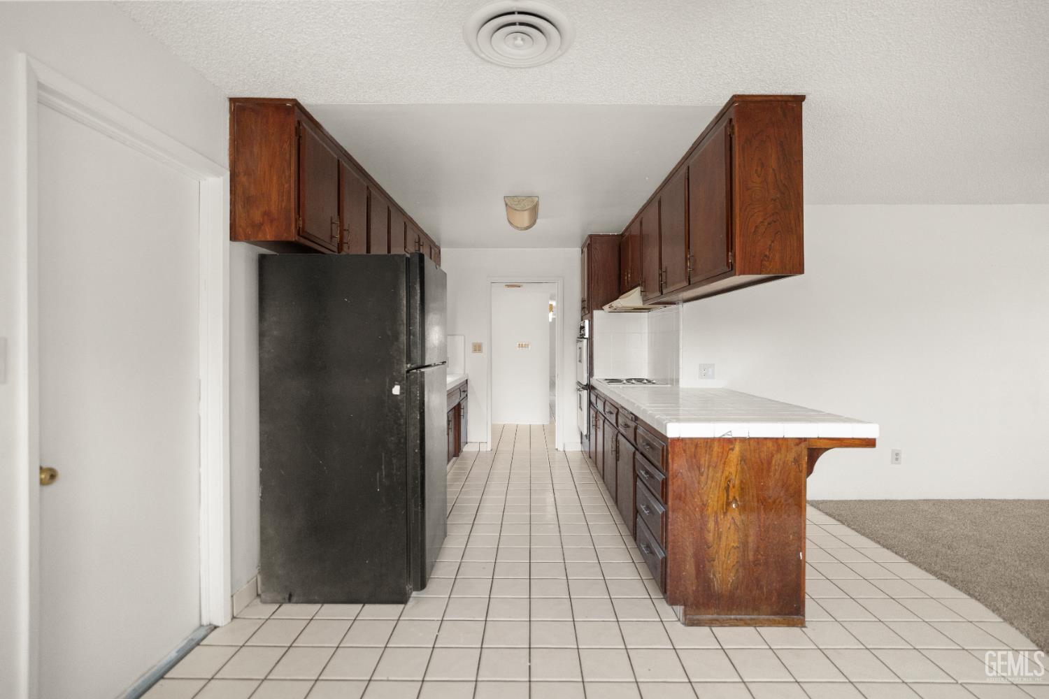 2504 Sutton Place — photo 15