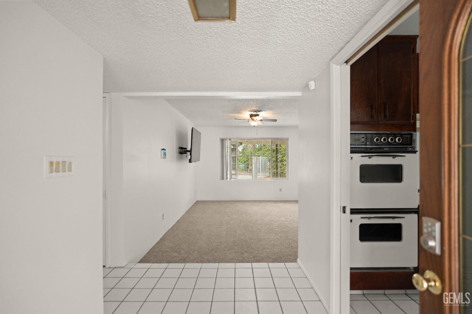 2504 Sutton Place — photo 7