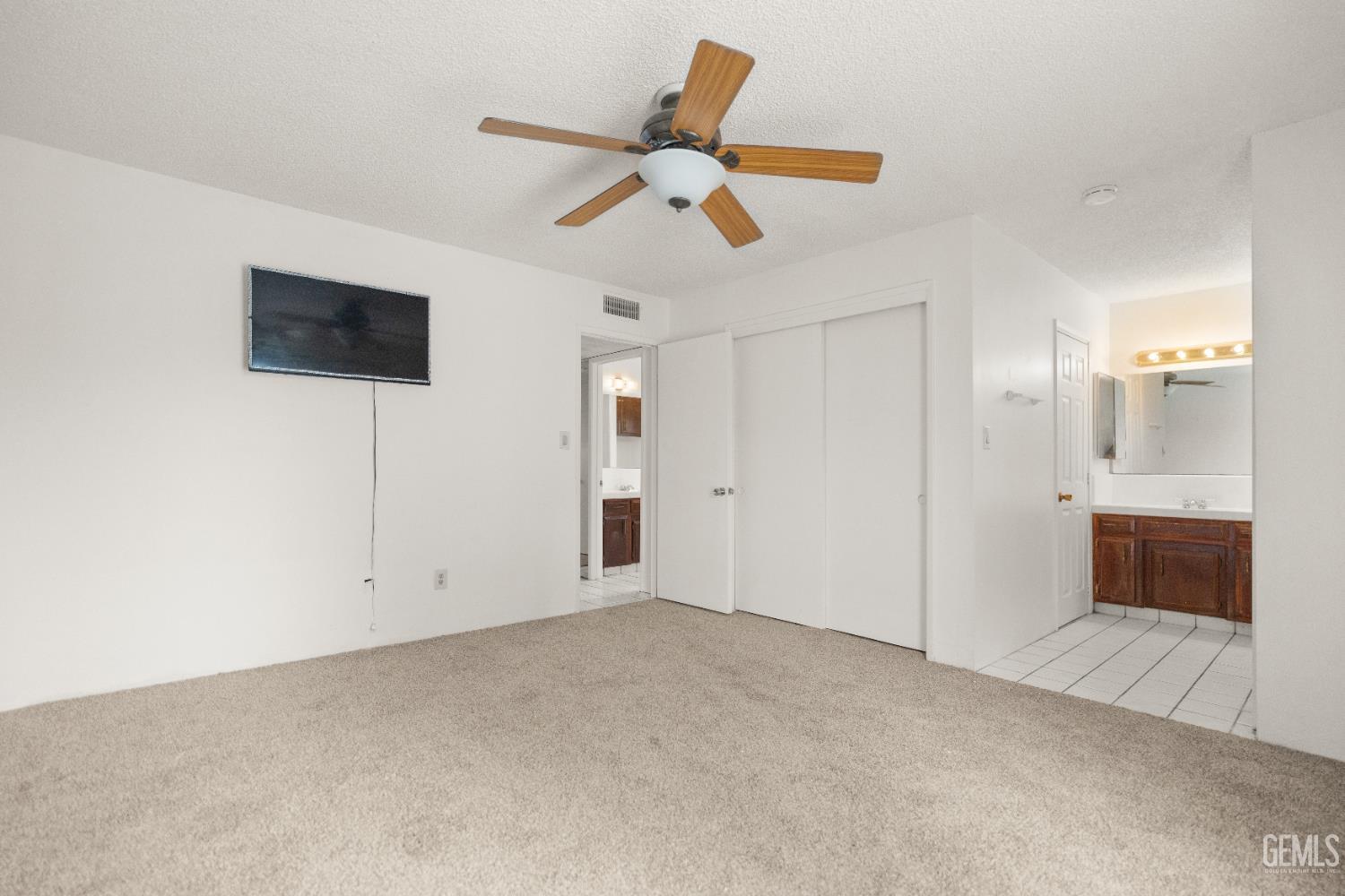 2504 Sutton Place — photo 26