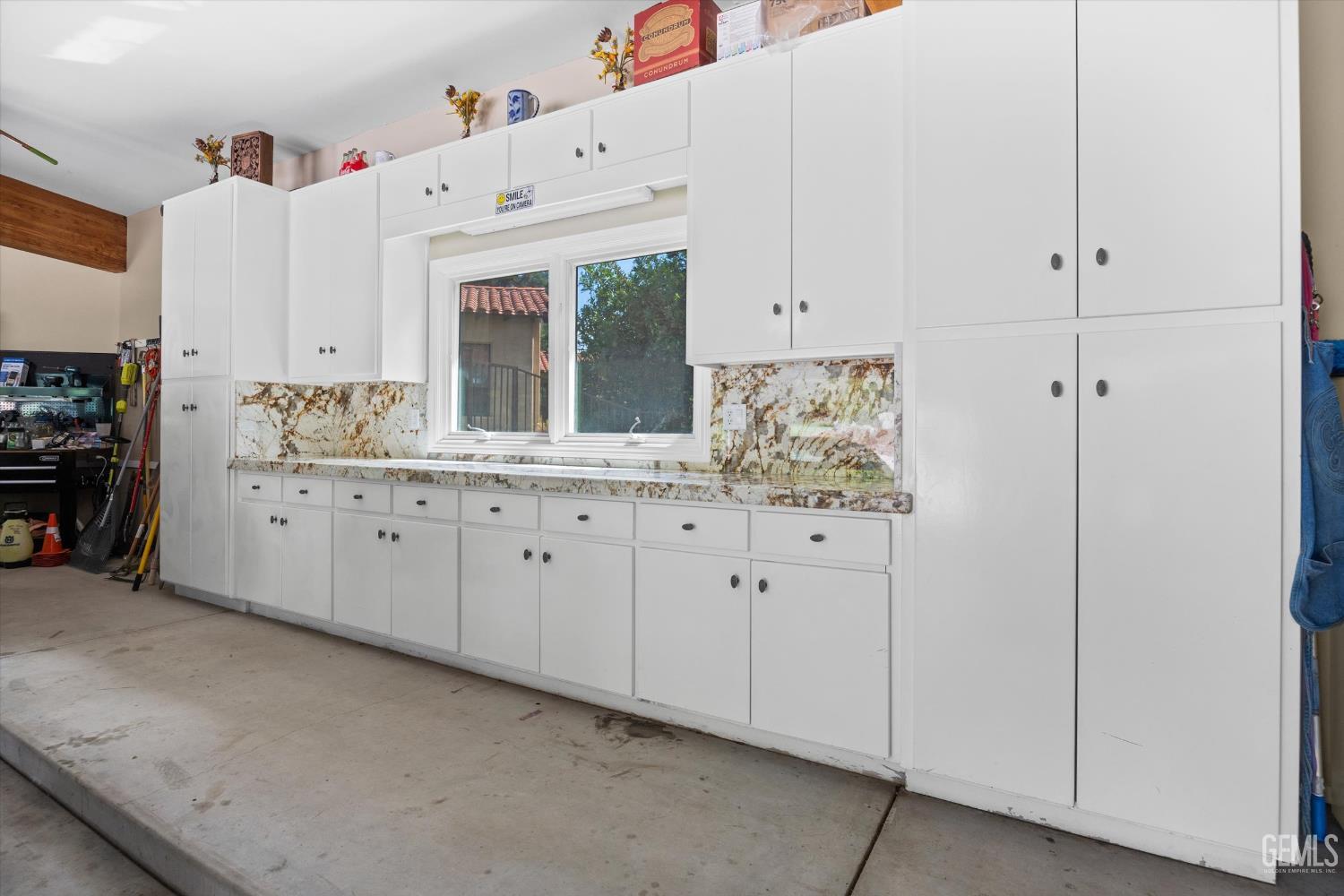 14025 Yokuts Lane — photo 43