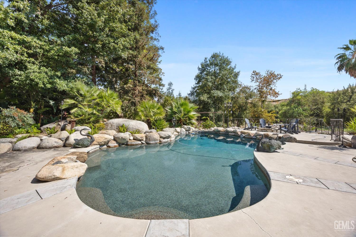 14025 Yokuts Lane — photo 47