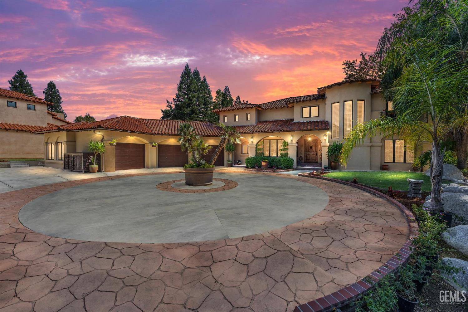 Photo of 14025 Yokuts Lane, Bakersfield, CA 93306