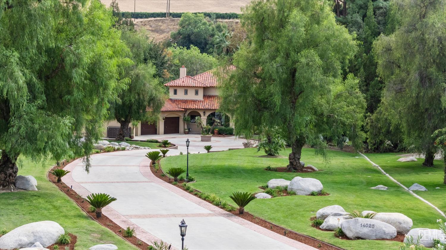 14025 Yokuts Lane — photo 5