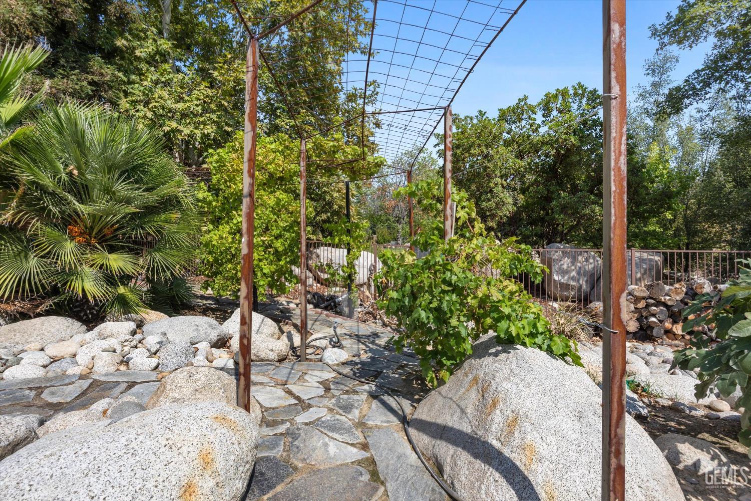 14025 Yokuts Lane — photo 50