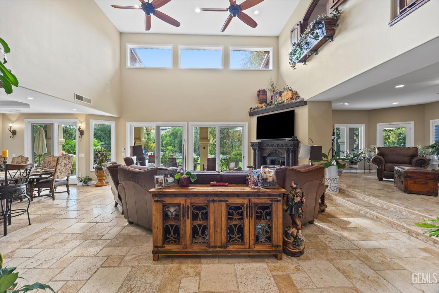 14025 Yokuts Lane — photo 10