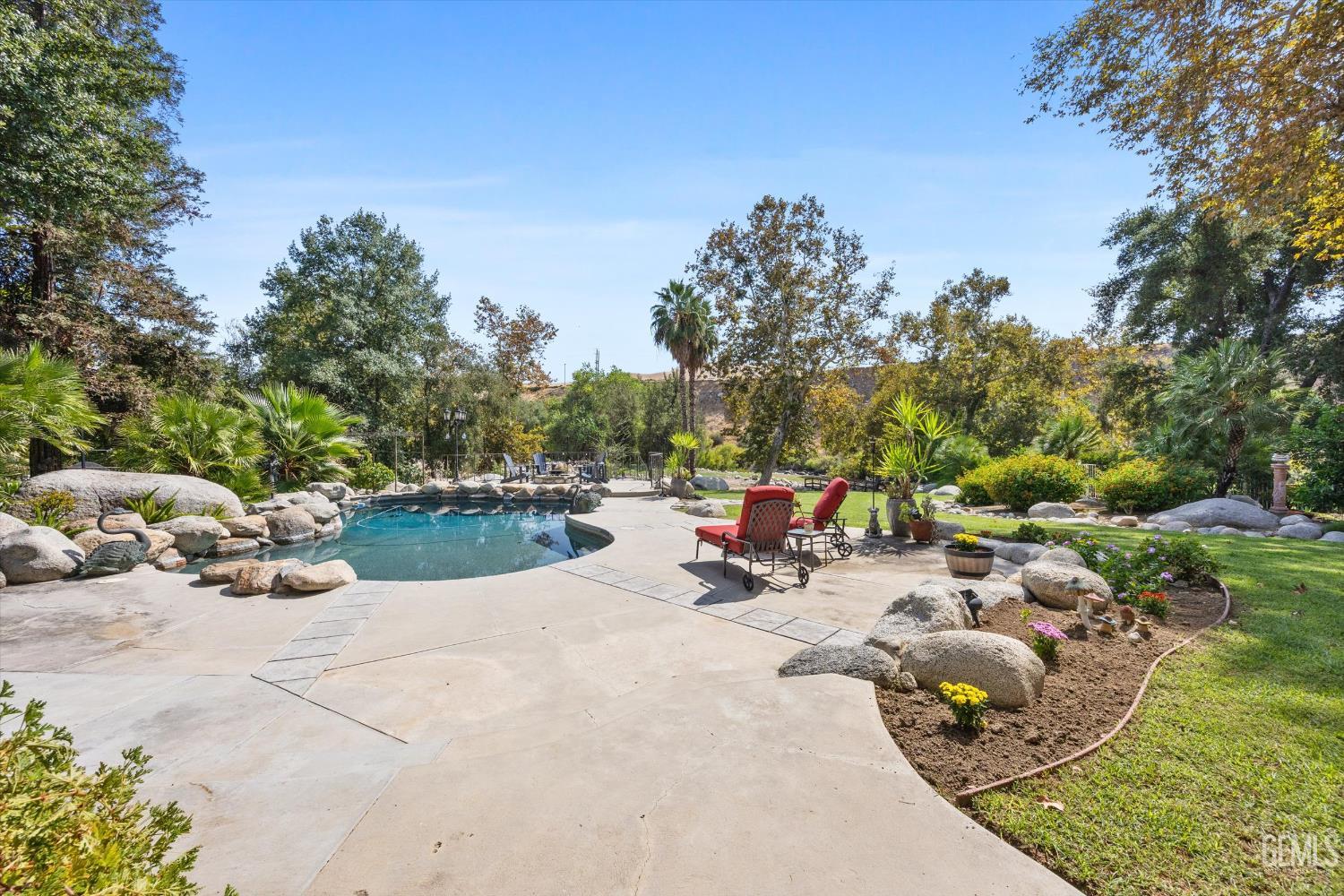 14025 Yokuts Lane — photo 46