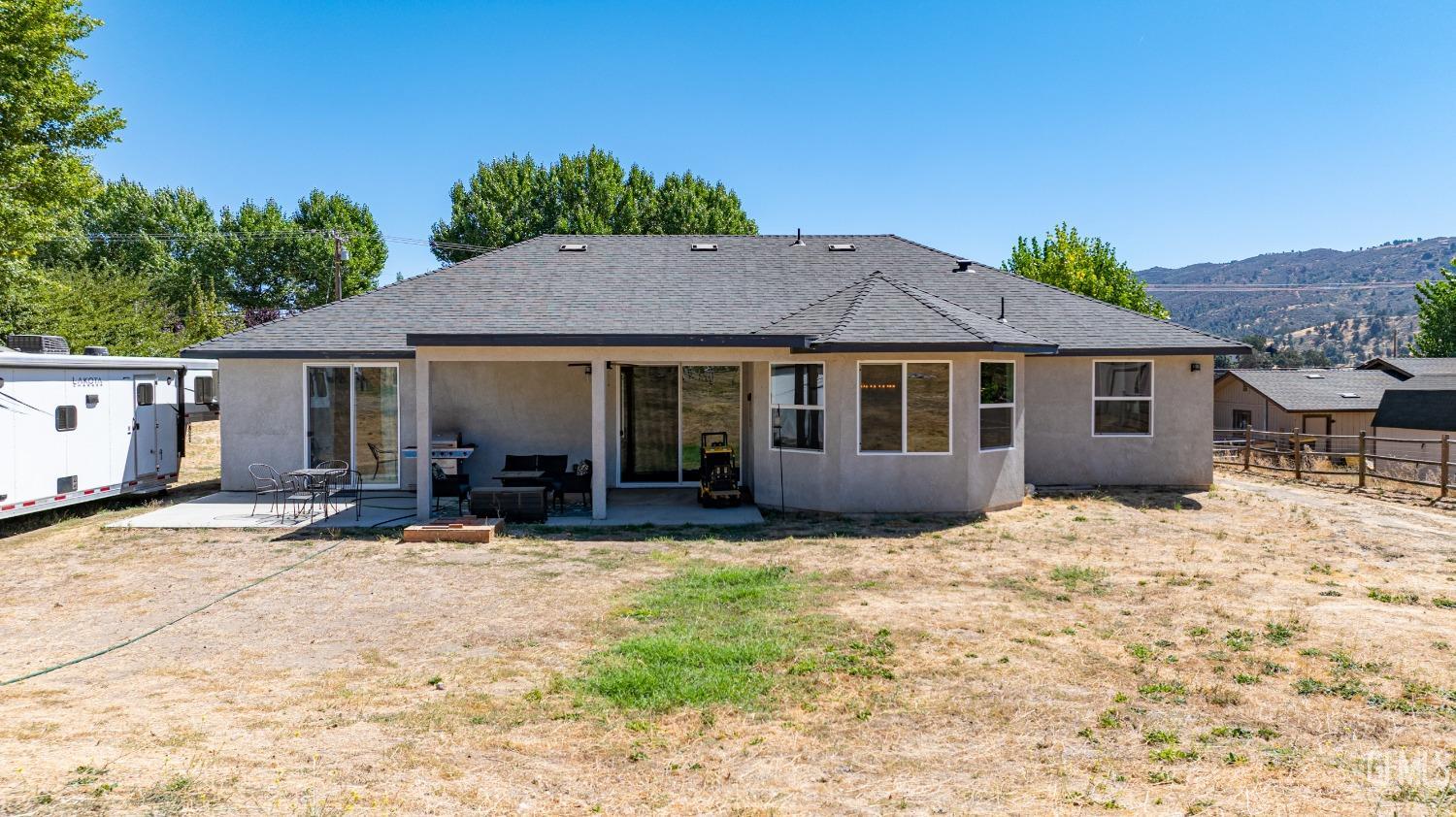 28551 Bear Valley Road — photo 33