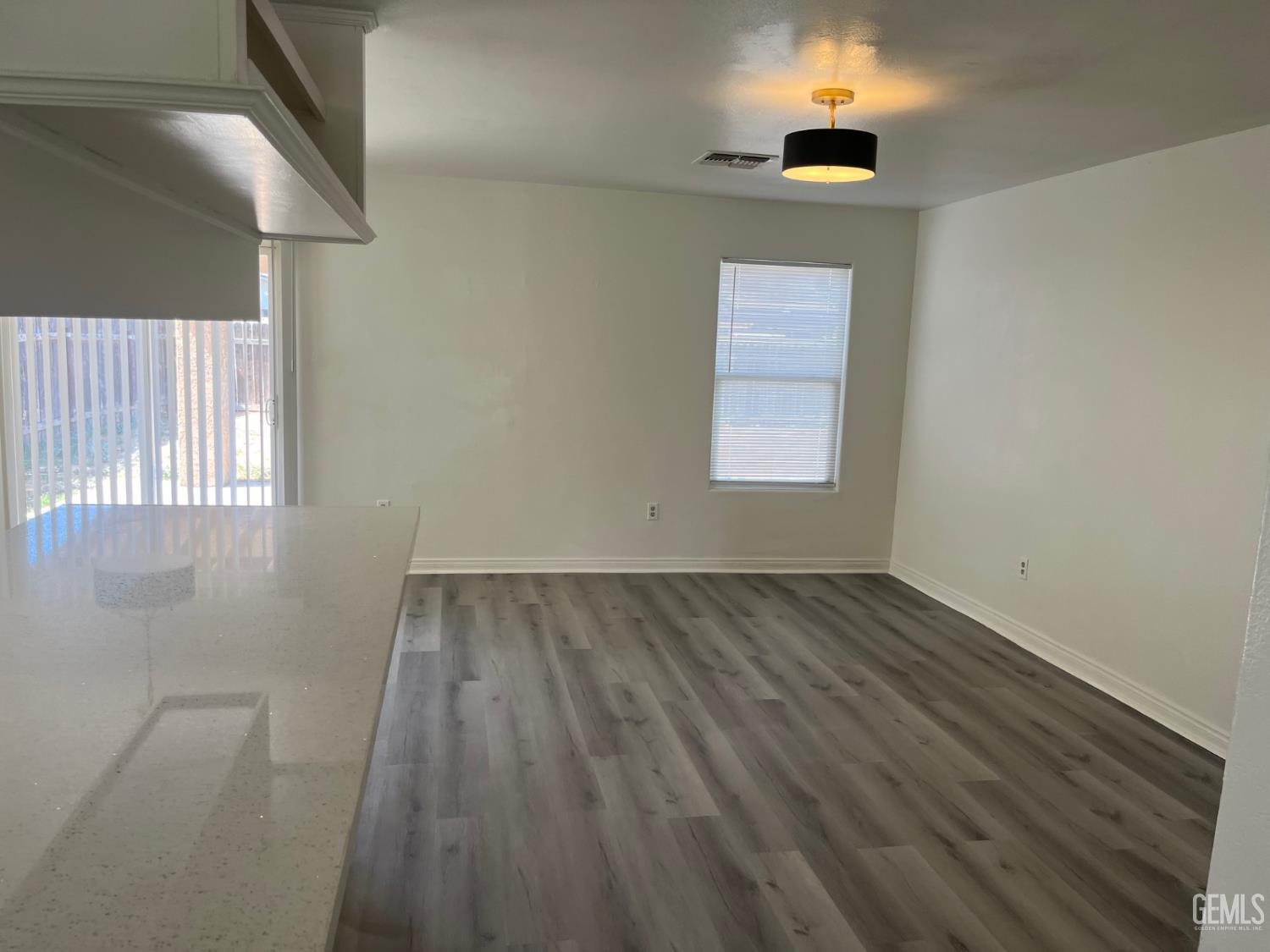 126 Clyde Street — photo 7