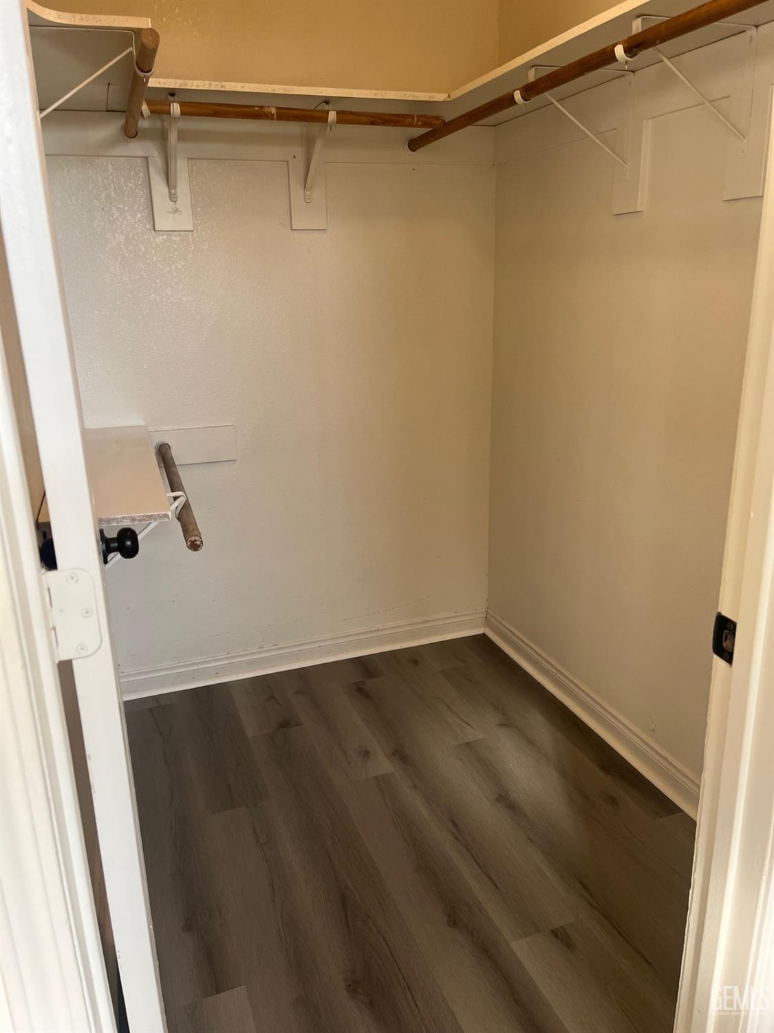 126 Clyde Street — photo 28