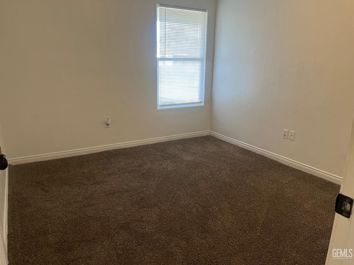 126 Clyde Street — photo 18