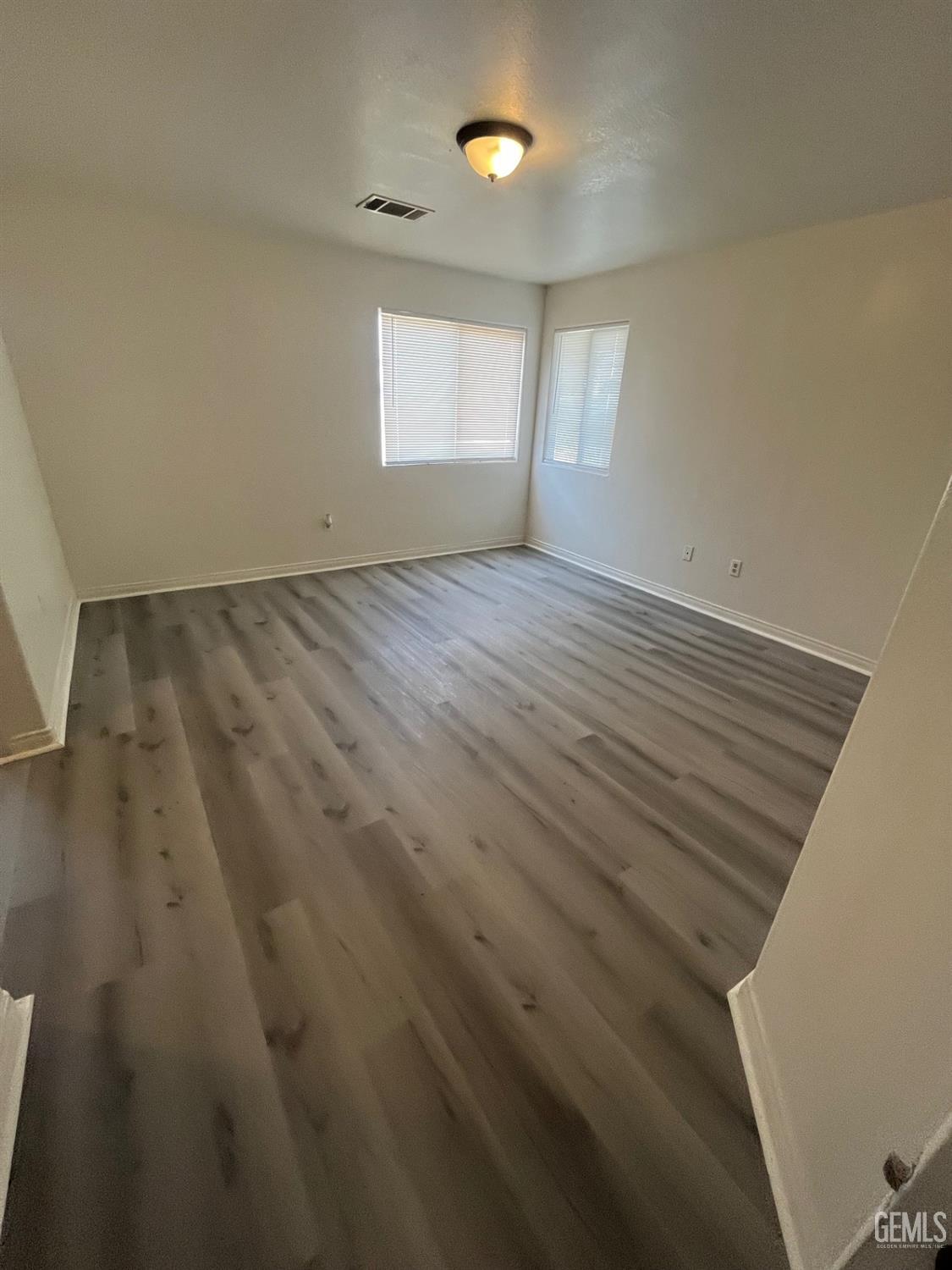 126 Clyde Street — photo 21