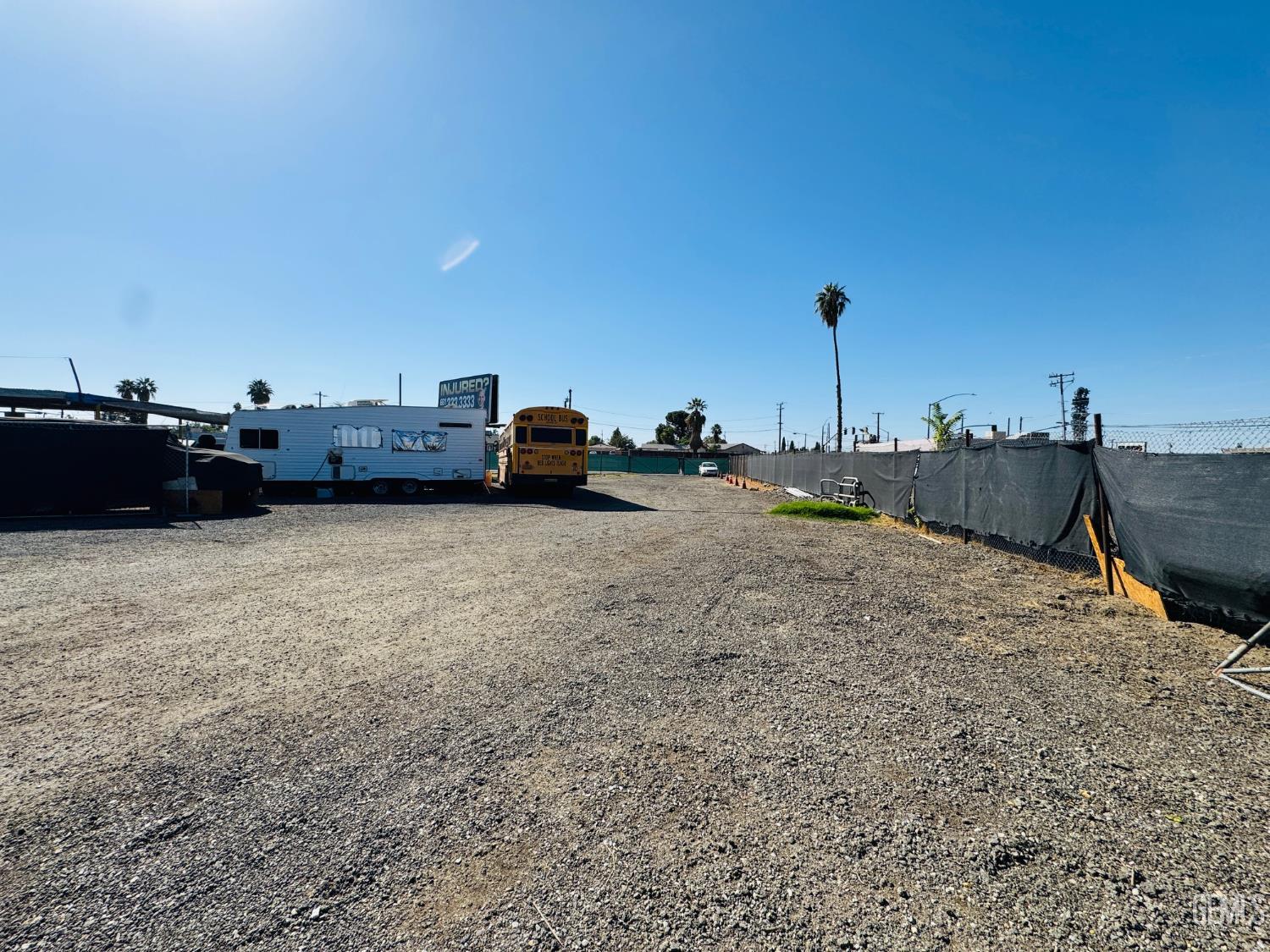 2100 S Chester Avenue — photo 17
