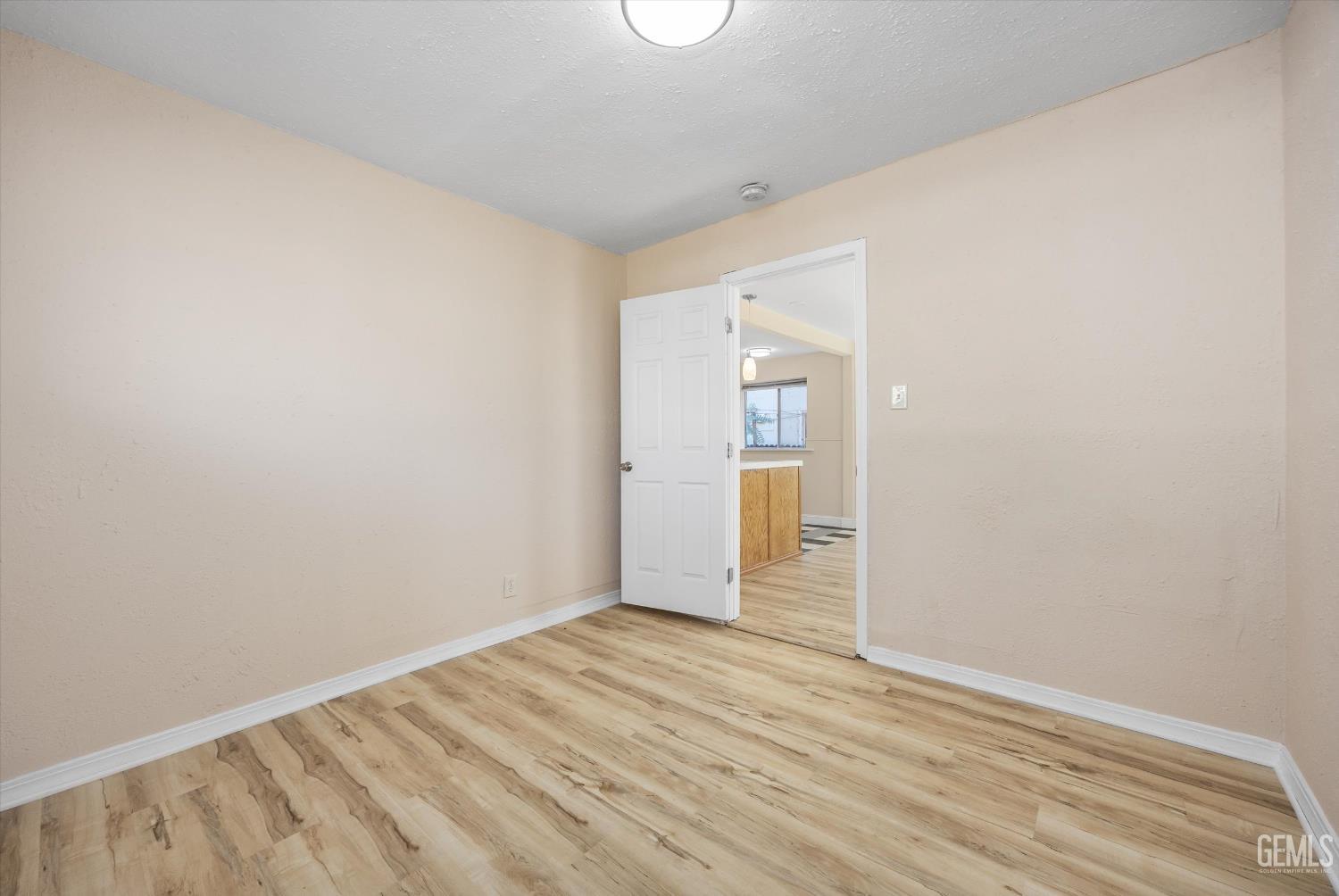 109 Hughes Avenue — photo 19