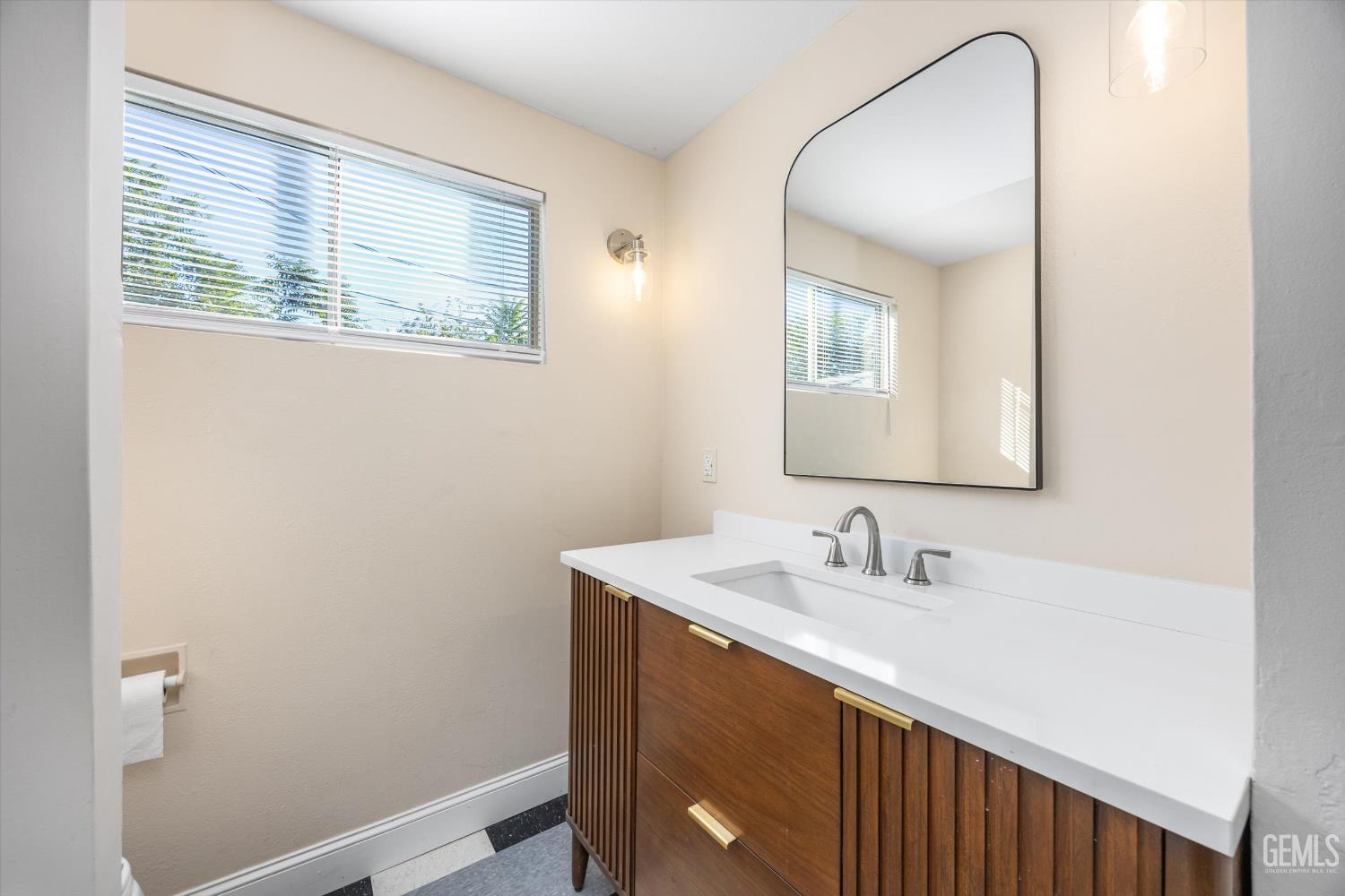 109 Hughes Avenue — photo 22