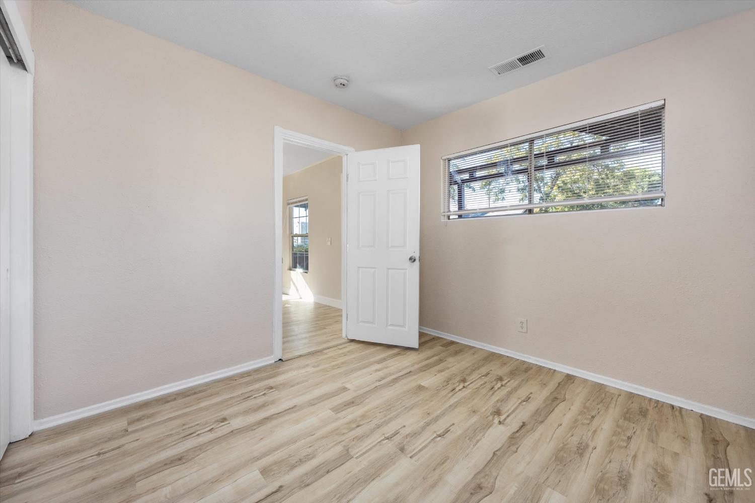 109 Hughes Avenue — photo 23