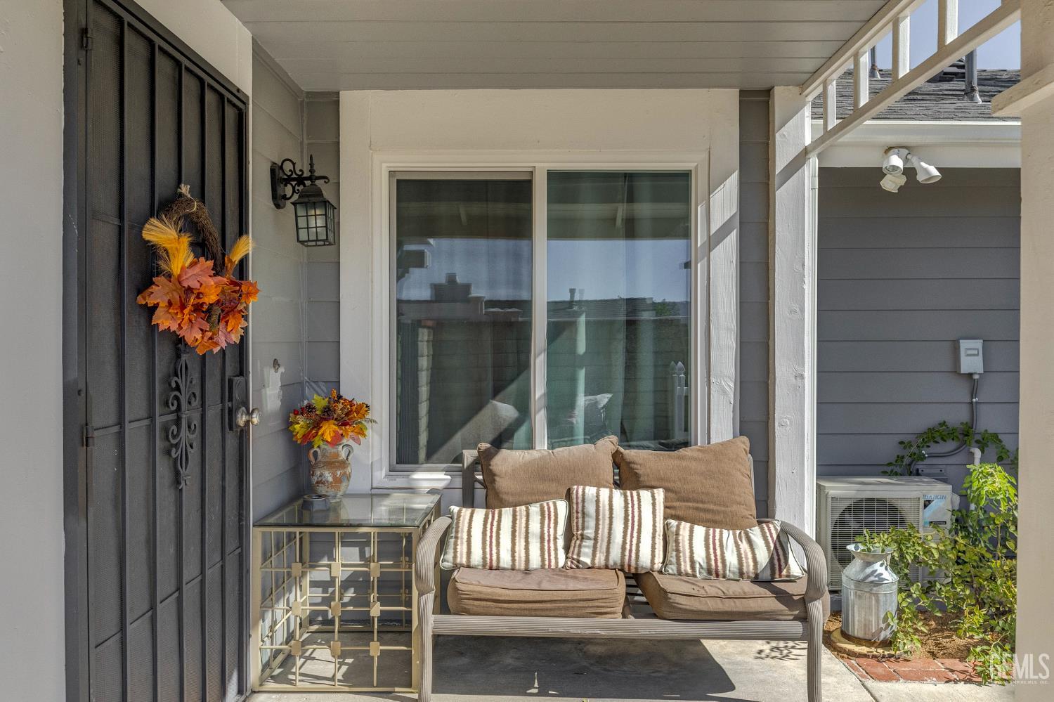 27829 Carnegie Avenue, Santa Clarita, CA 91350 — photo 10