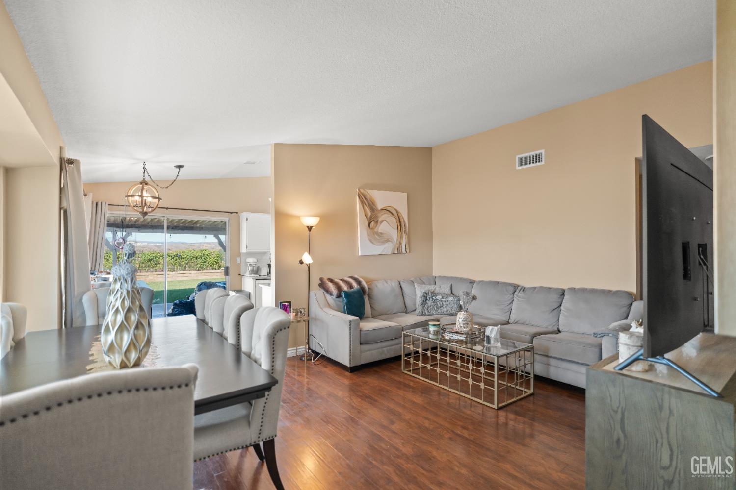 27829 Carnegie Avenue, Santa Clarita, CA 91350 — photo 11