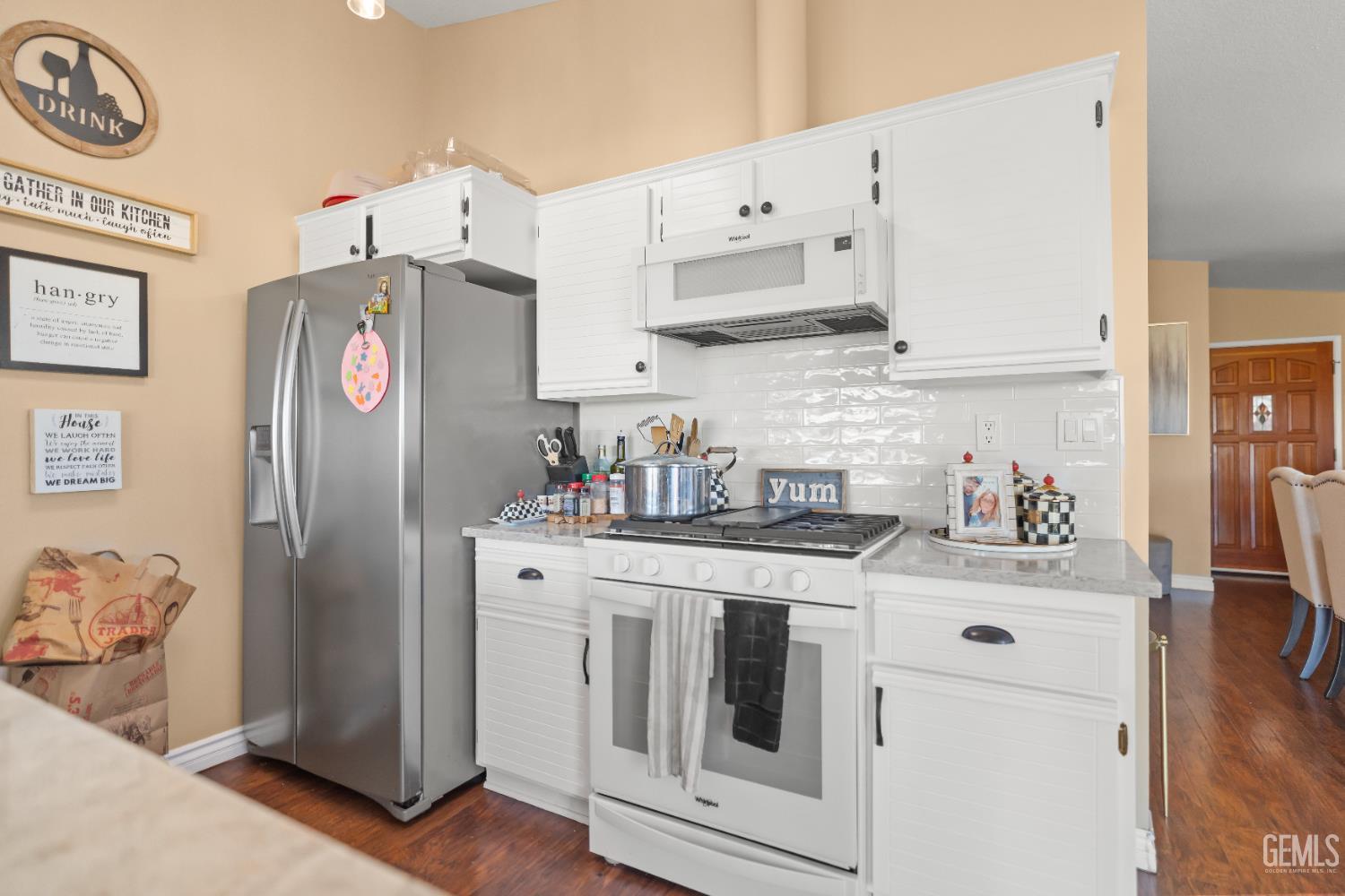 27829 Carnegie Avenue, Santa Clarita, CA 91350 — photo 19