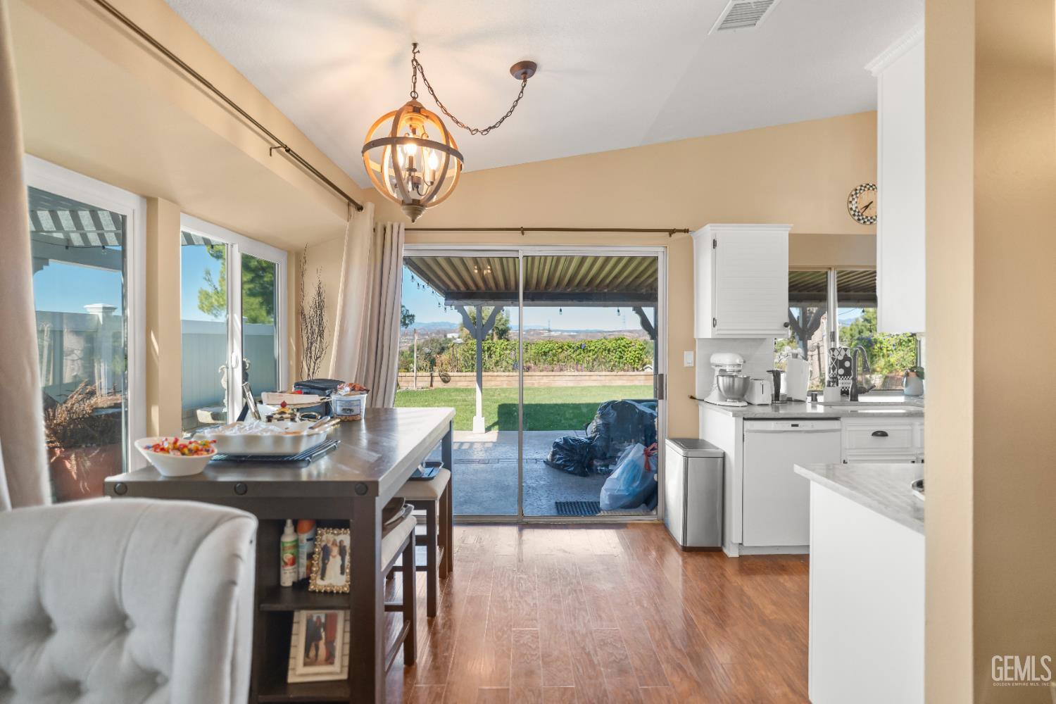 27829 Carnegie Avenue, Santa Clarita, CA 91350 — photo 16