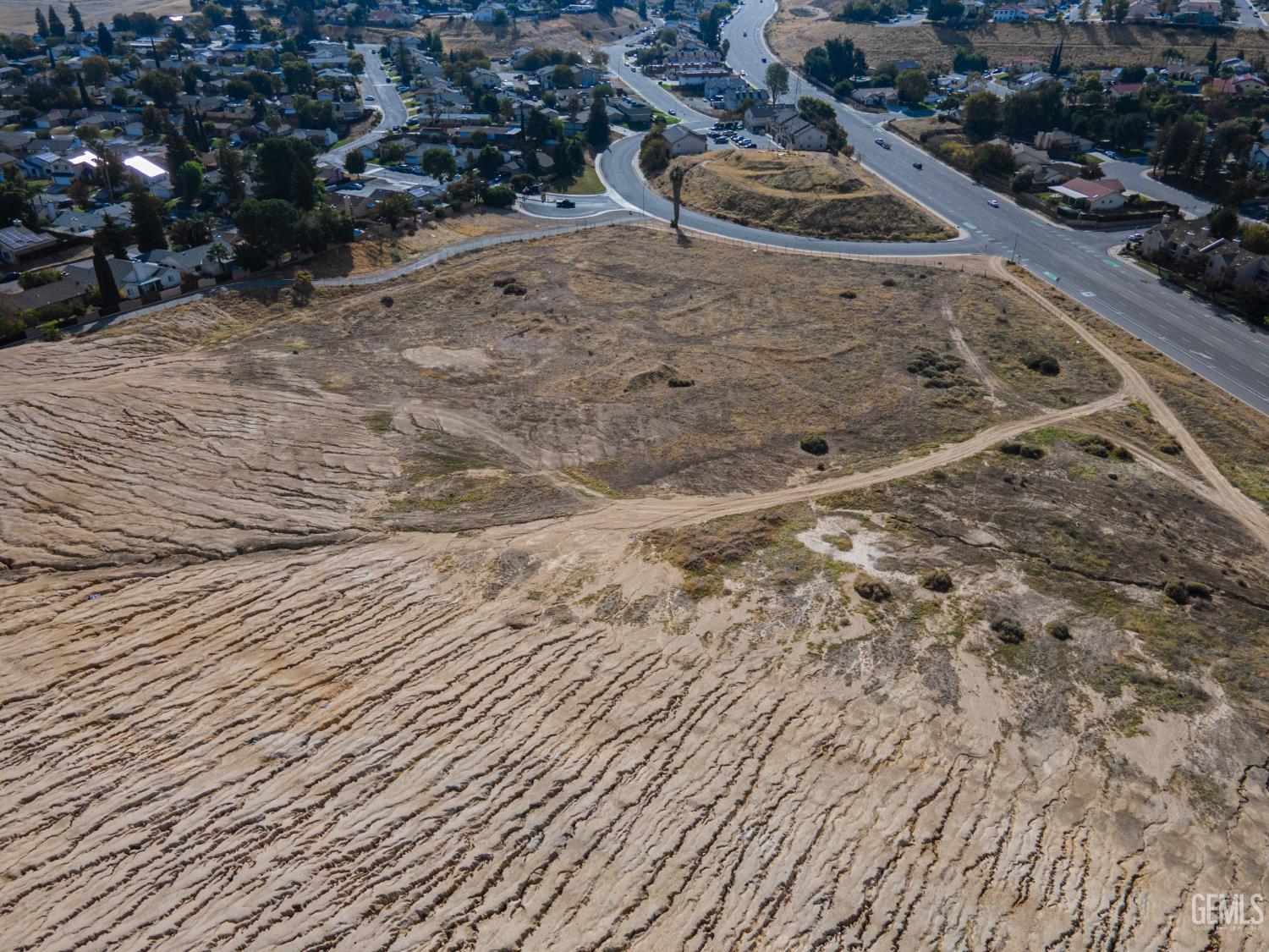 6215 Fairfax Road — photo 10