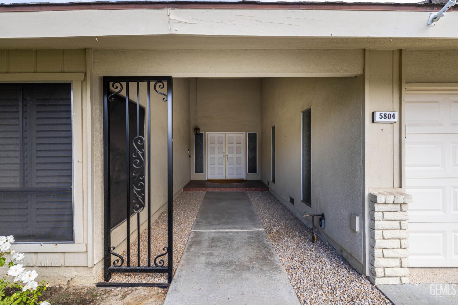 5804 Cypress Point Drive — photo 3