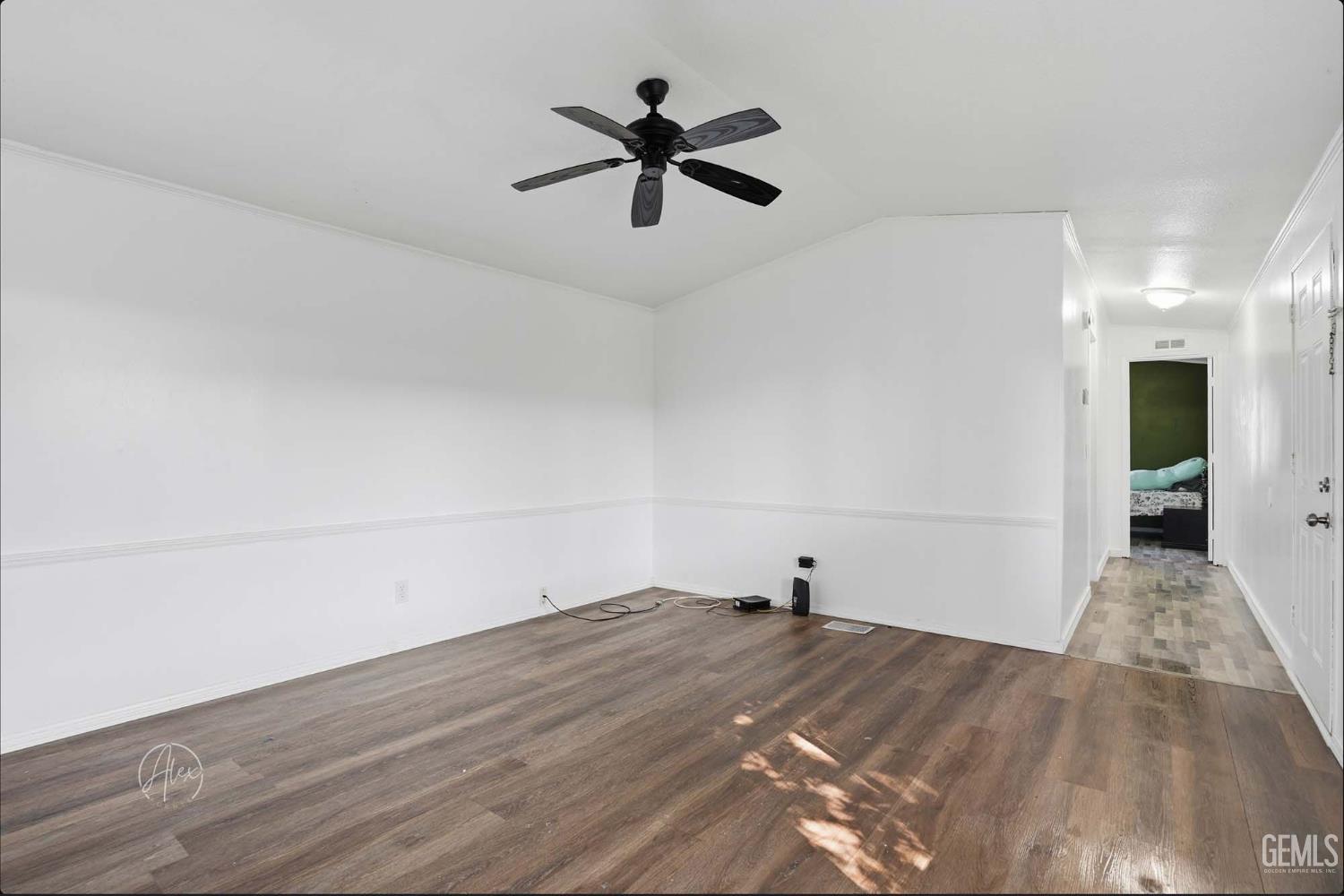 6601 Eucalyptus Drive — photo 8