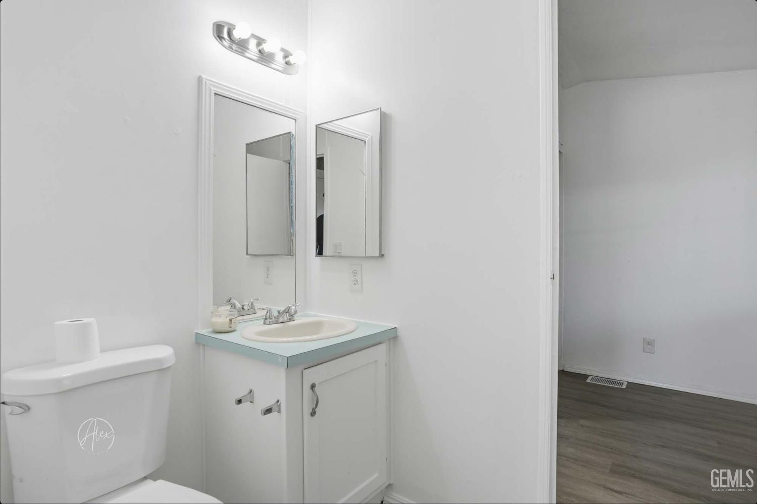6601 Eucalyptus Drive — photo 11