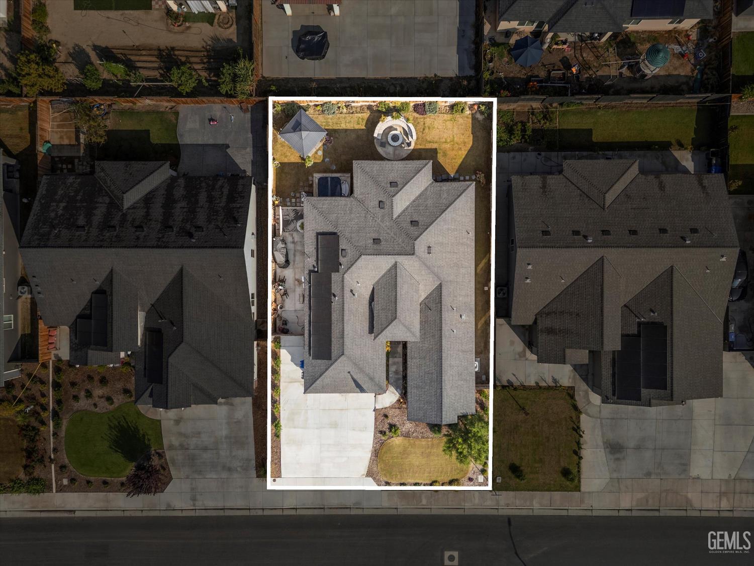 7600 Emerald Green Avenue — photo 4