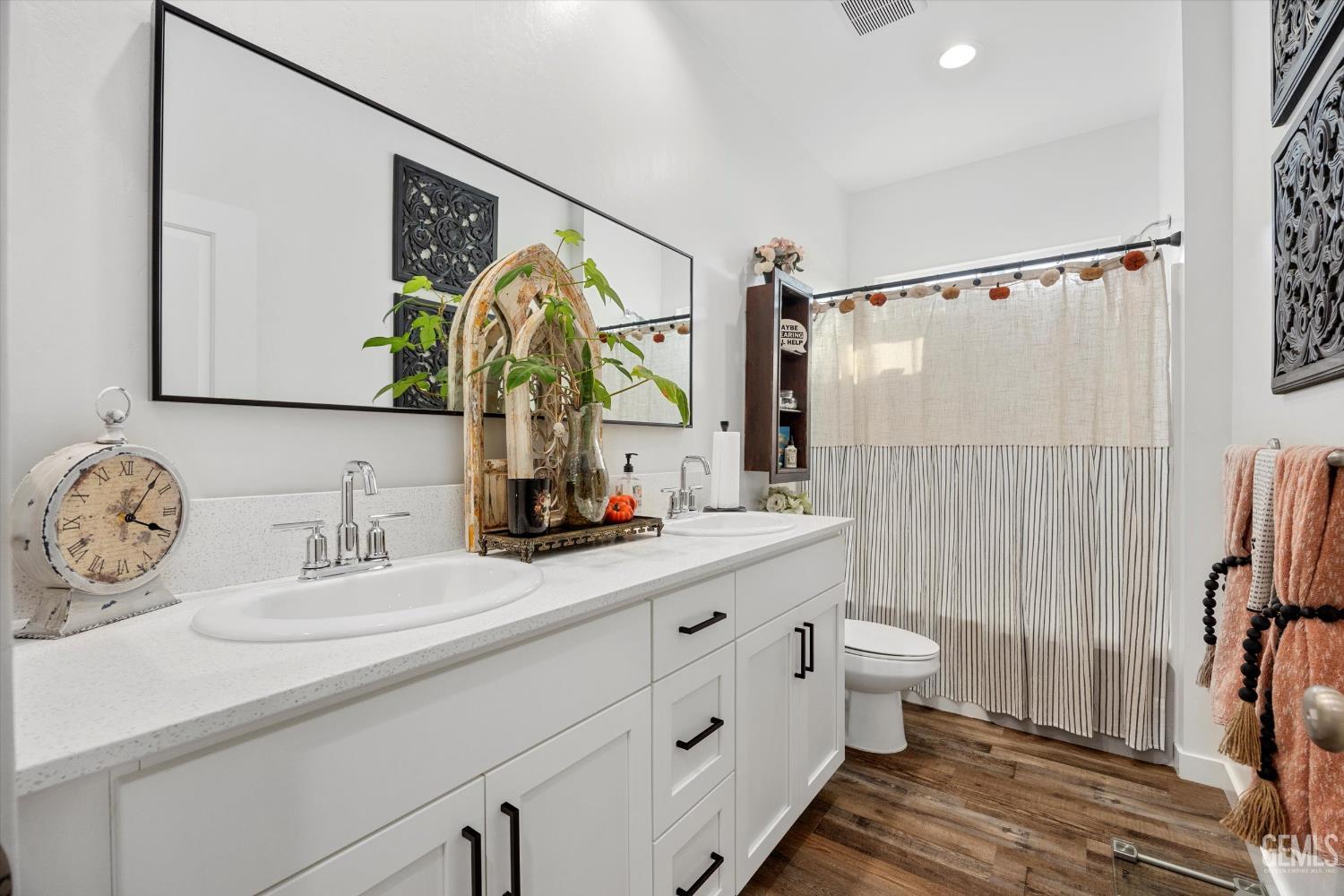7600 Emerald Green Avenue — photo 30