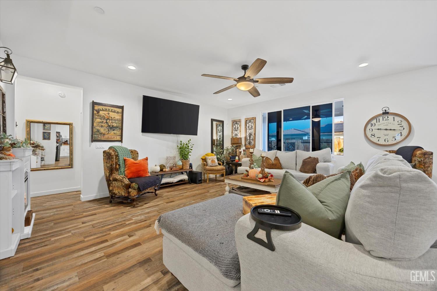 7600 Emerald Green Avenue — photo 11