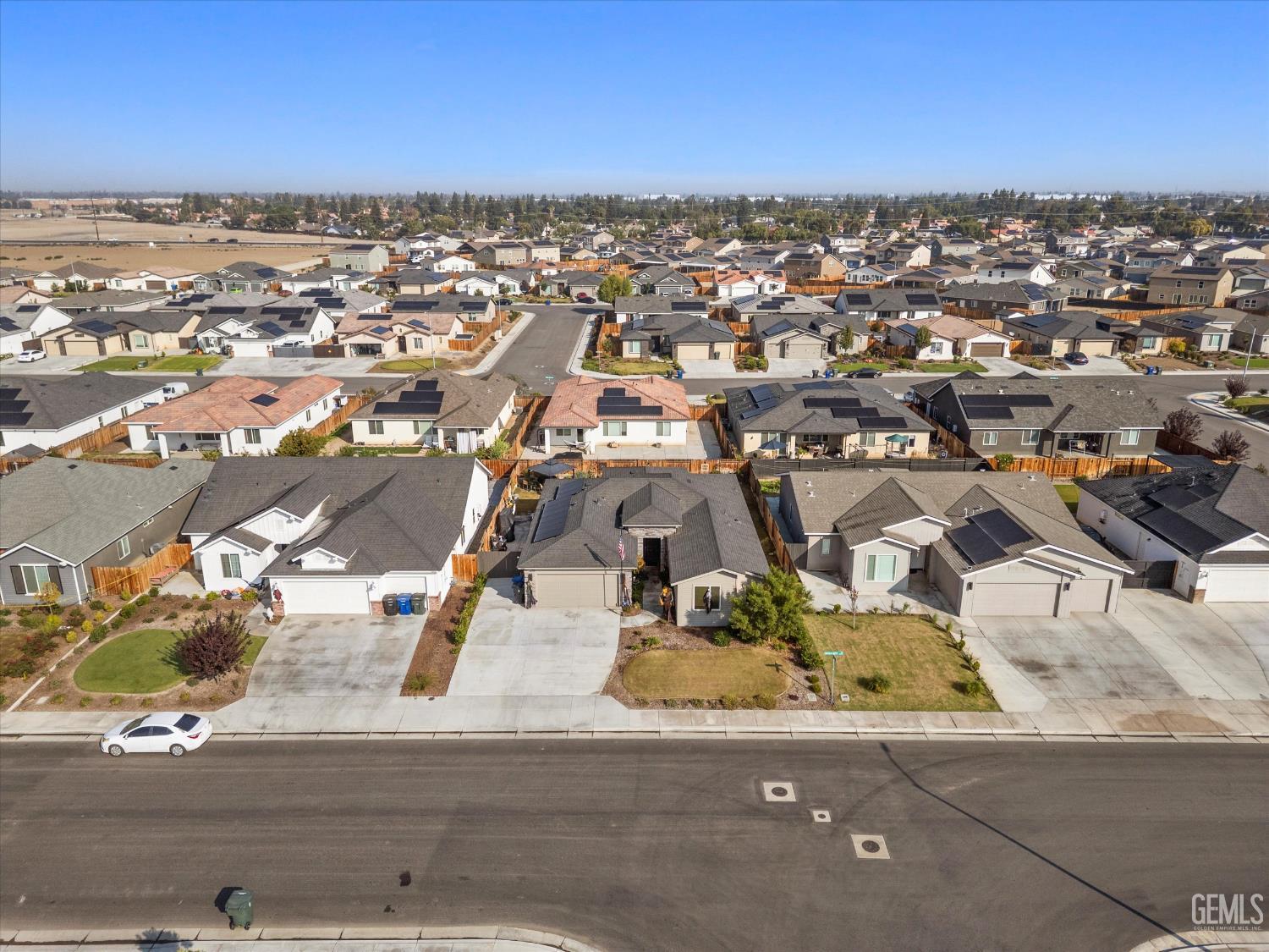 7600 Emerald Green Avenue — photo 43