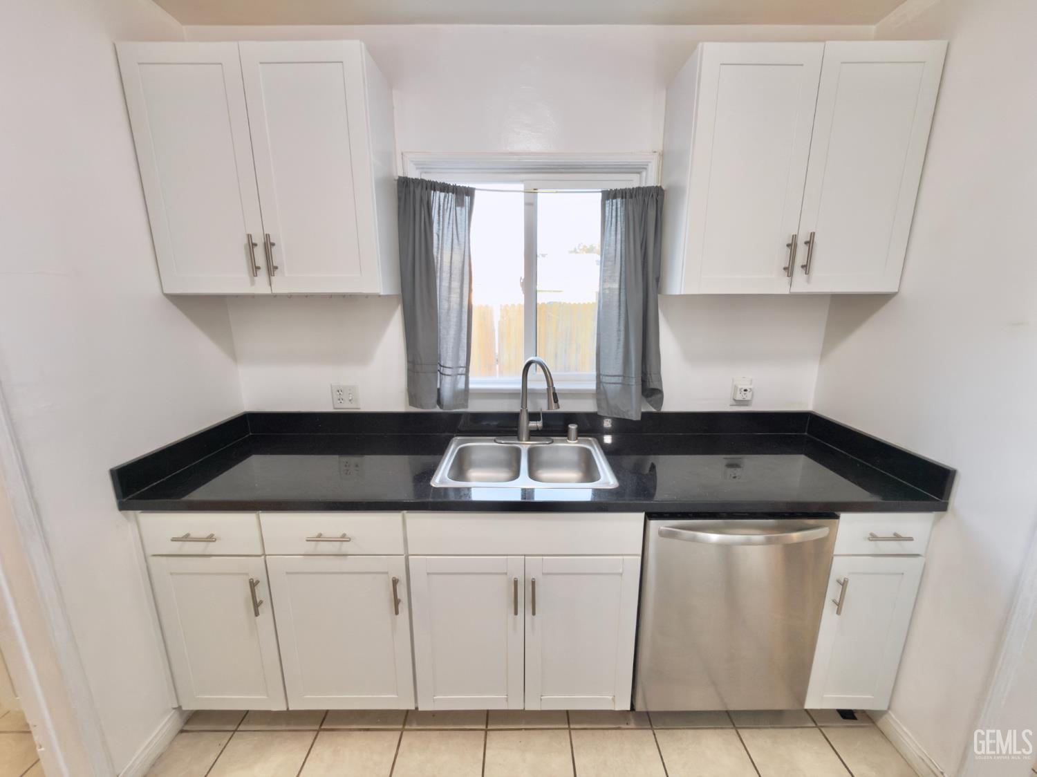 618 Charlana Drive — photo 5