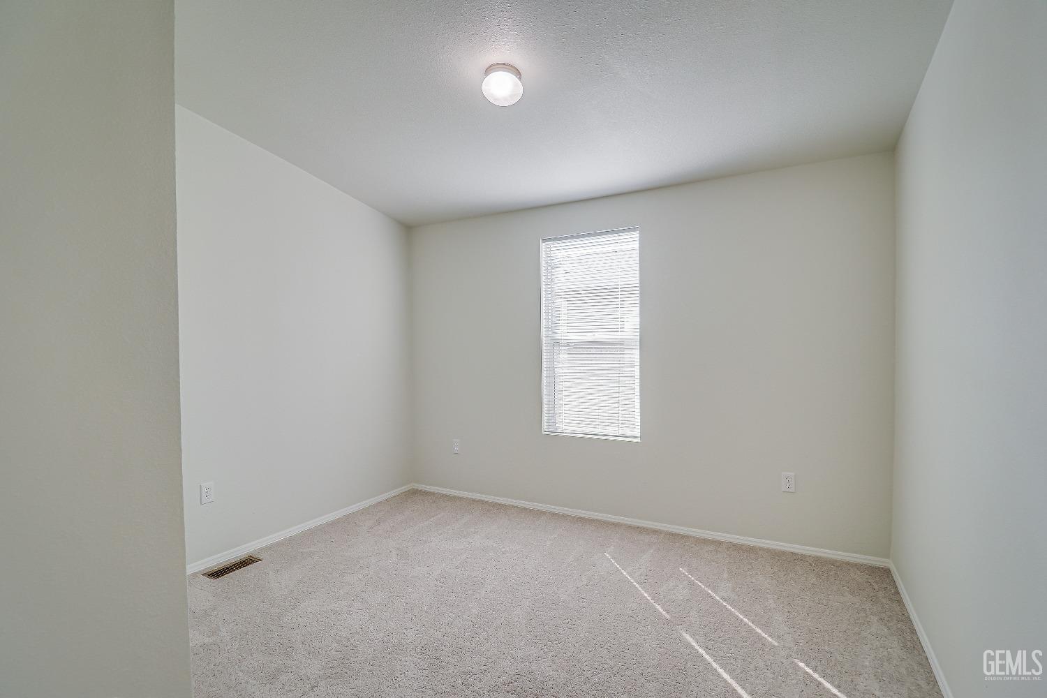 14035 Rosedale Highway — photo 15