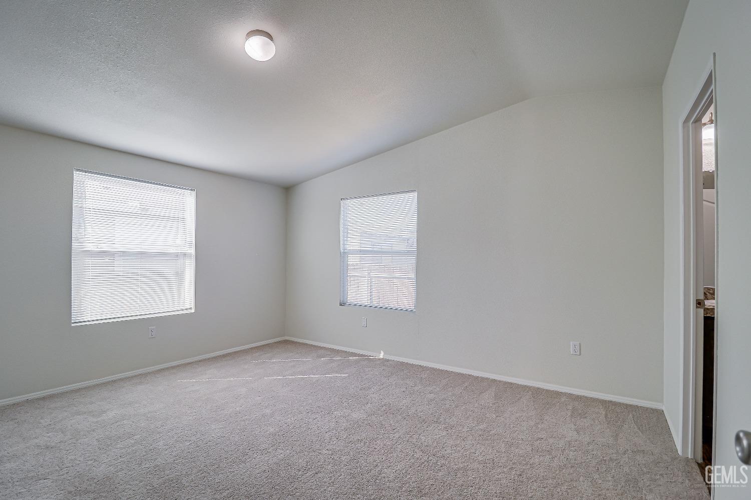 14035 Rosedale Highway — photo 20