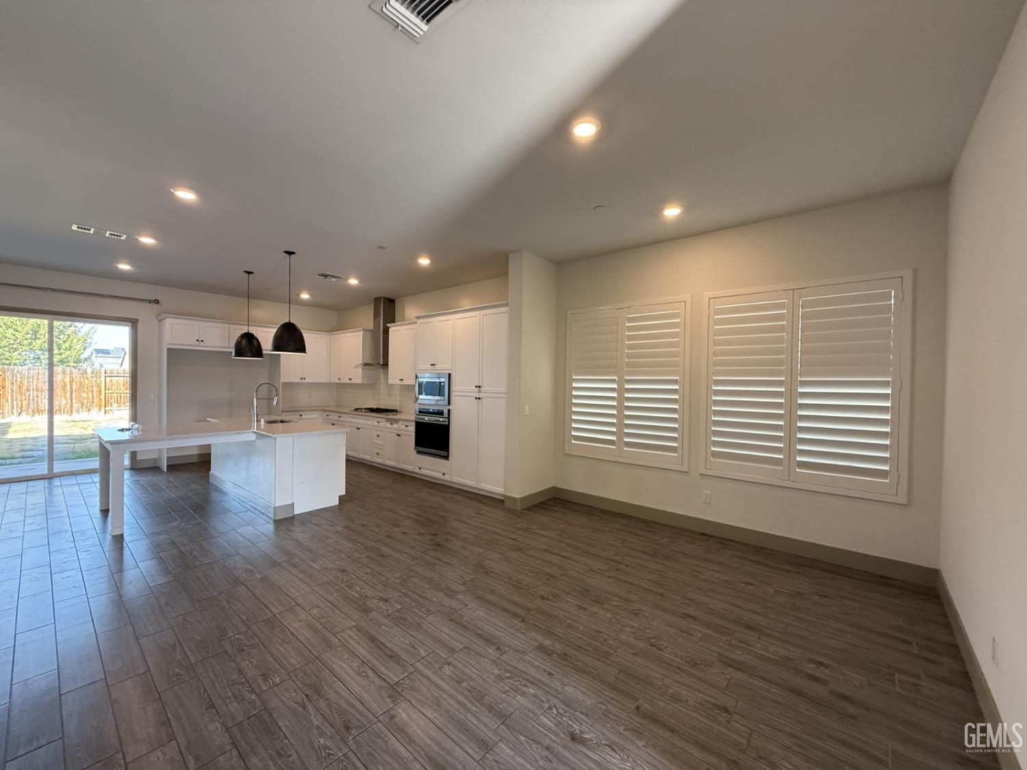 5706 Ocean Jasper Drive — photo 4