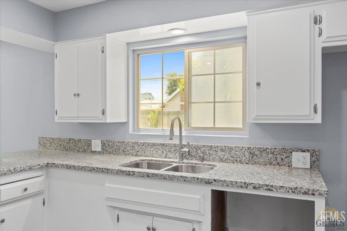 4005 Madrid Avenue — photo 12