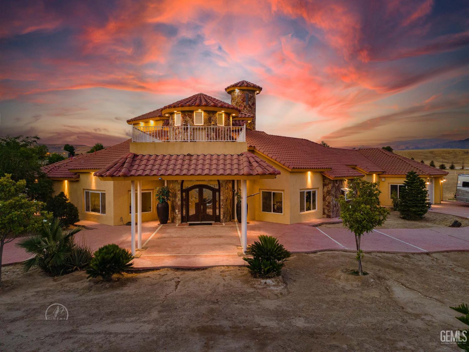 Photo of 9446 Kern River Avenue, Bakersfield, CA 93308