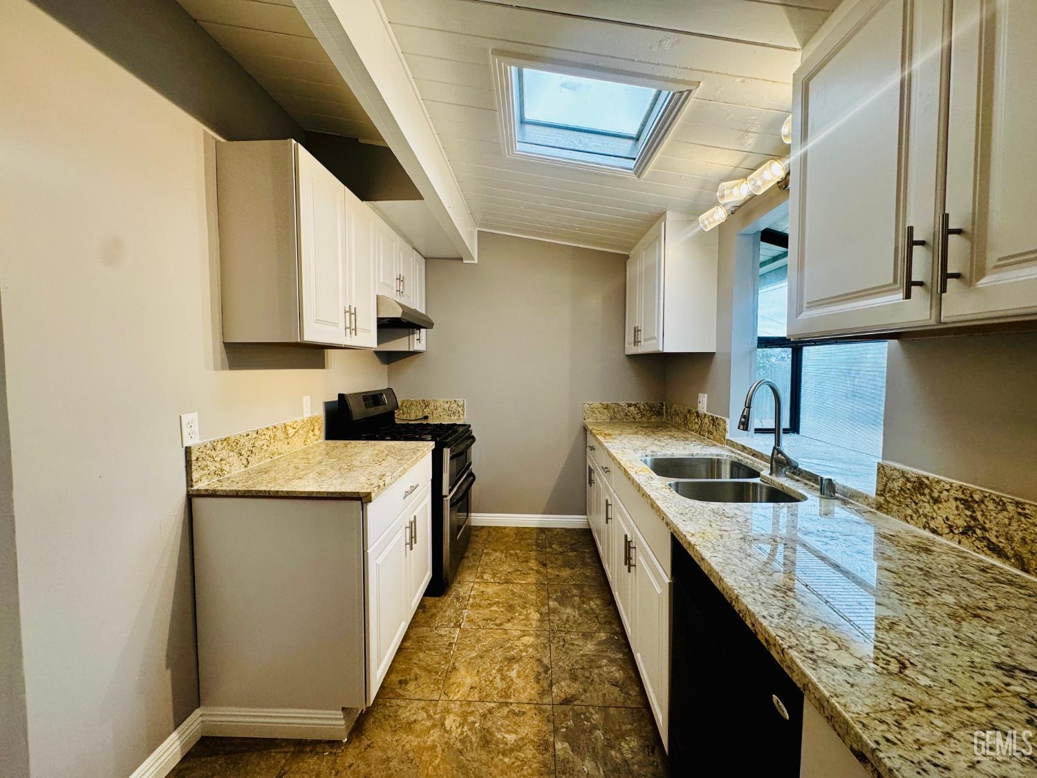 9 Dunlap Street — photo 8