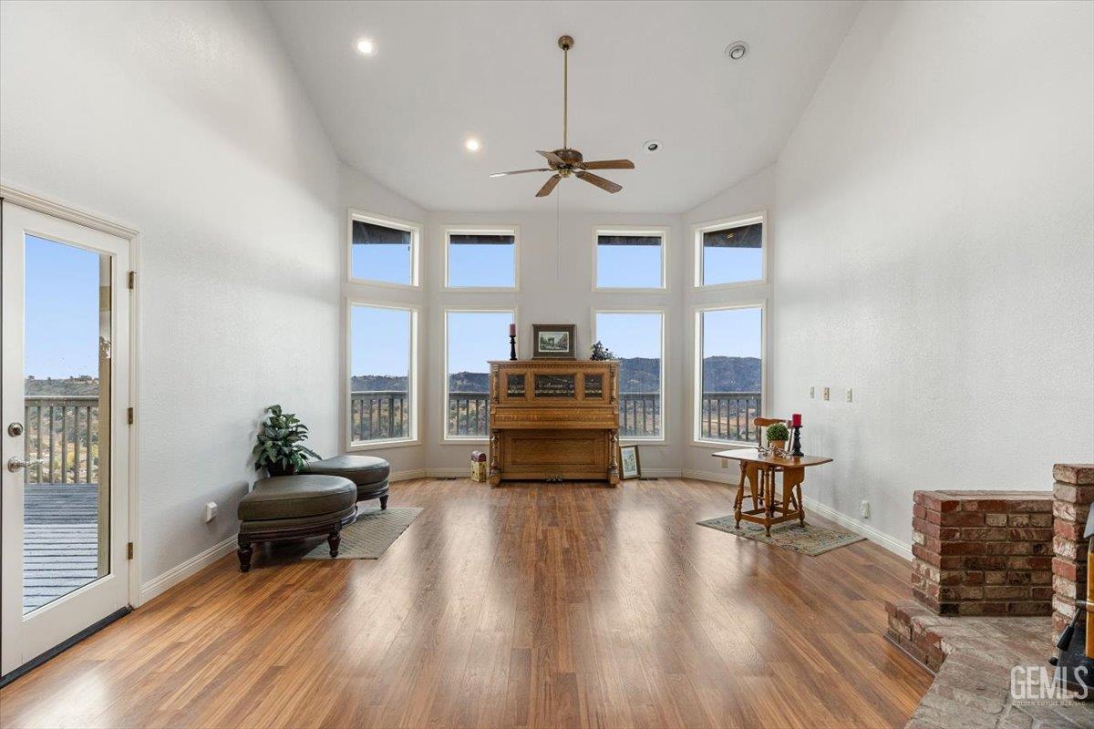 24050 Jacaranda Drive — photo 8